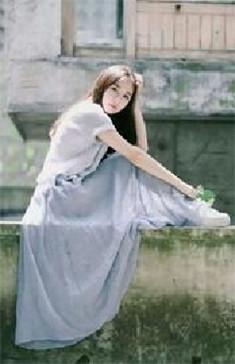 男主角叫陆霆骁女主角叫宁夕